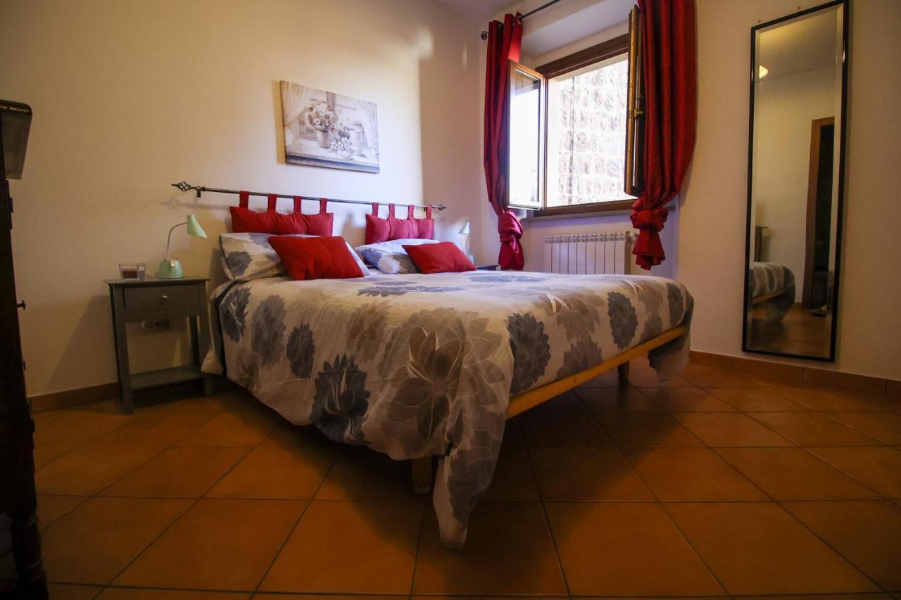 La Rosa Scarlatta Apartman Viterbo Kültér fotó
