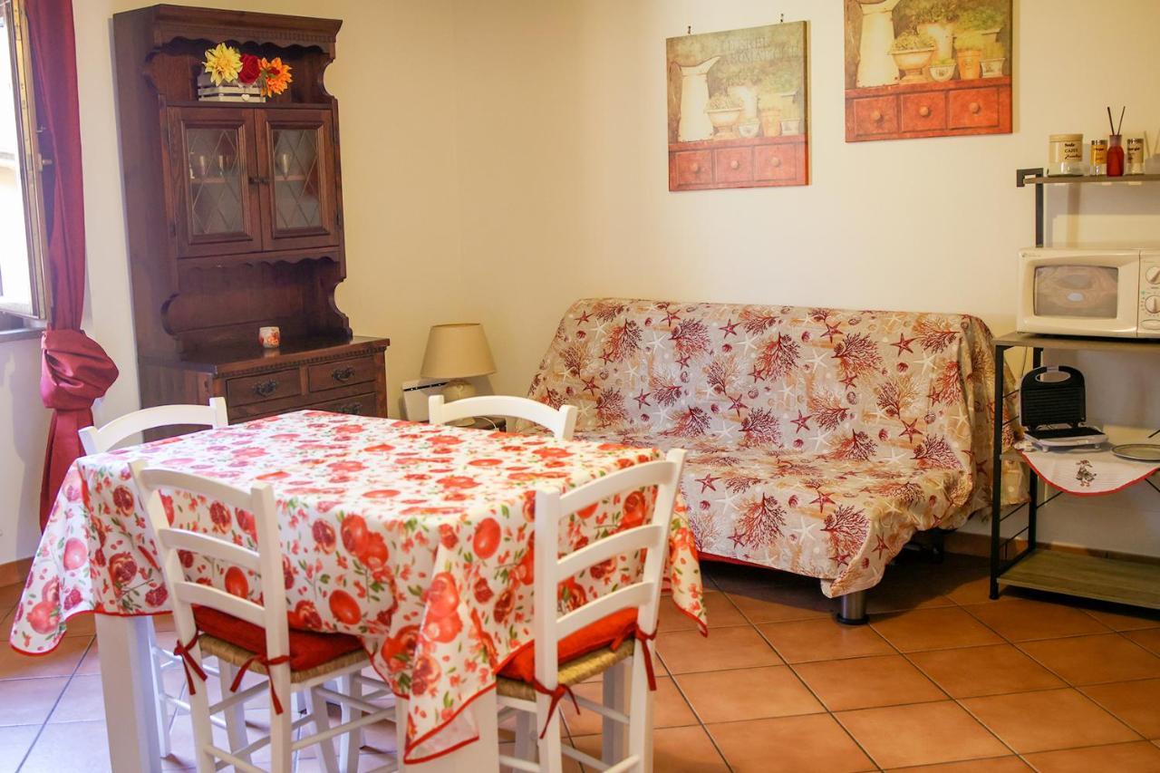 La Rosa Scarlatta Apartman Viterbo Kültér fotó